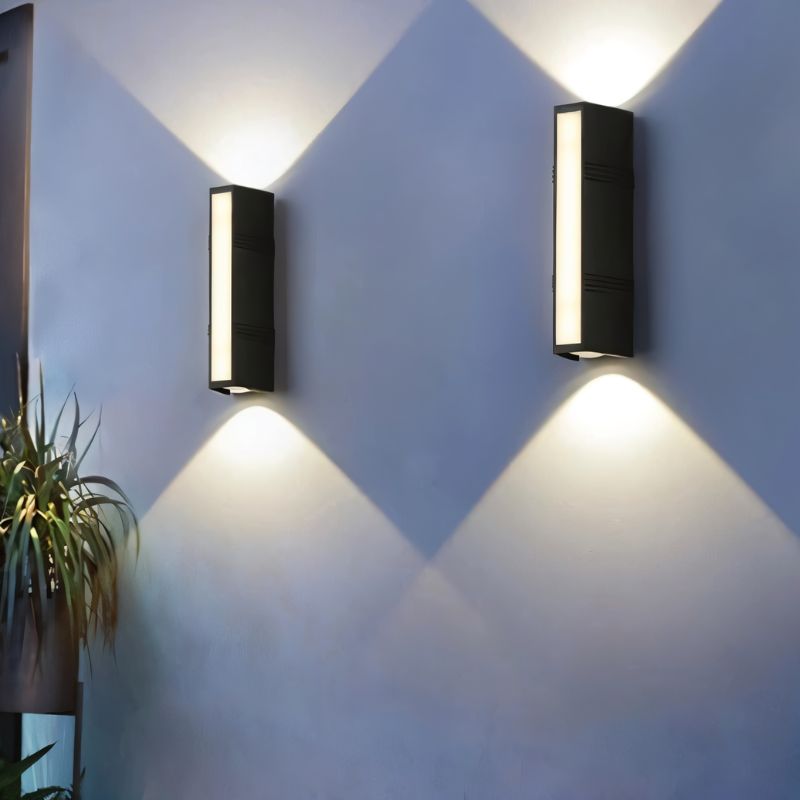 Erhan Outdoor Wall Lamp