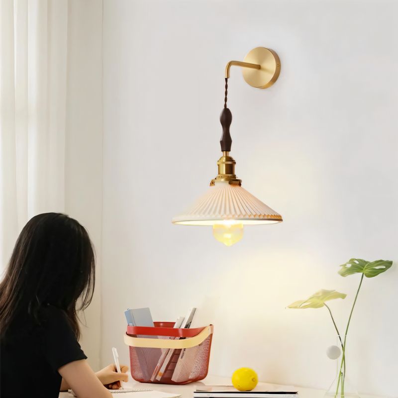 Gavros Wall Lamp