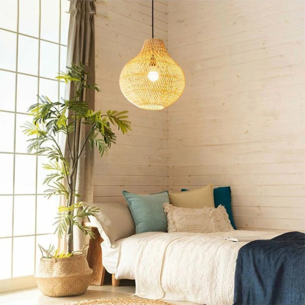 Saliti Pendant Light